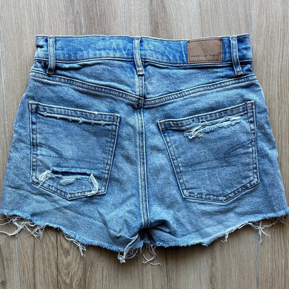 American Eagle Outfitters Women’s Distressed Denim Shorts - Picture 6 of 7